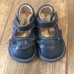 Laniecakes Squeaky Shoes